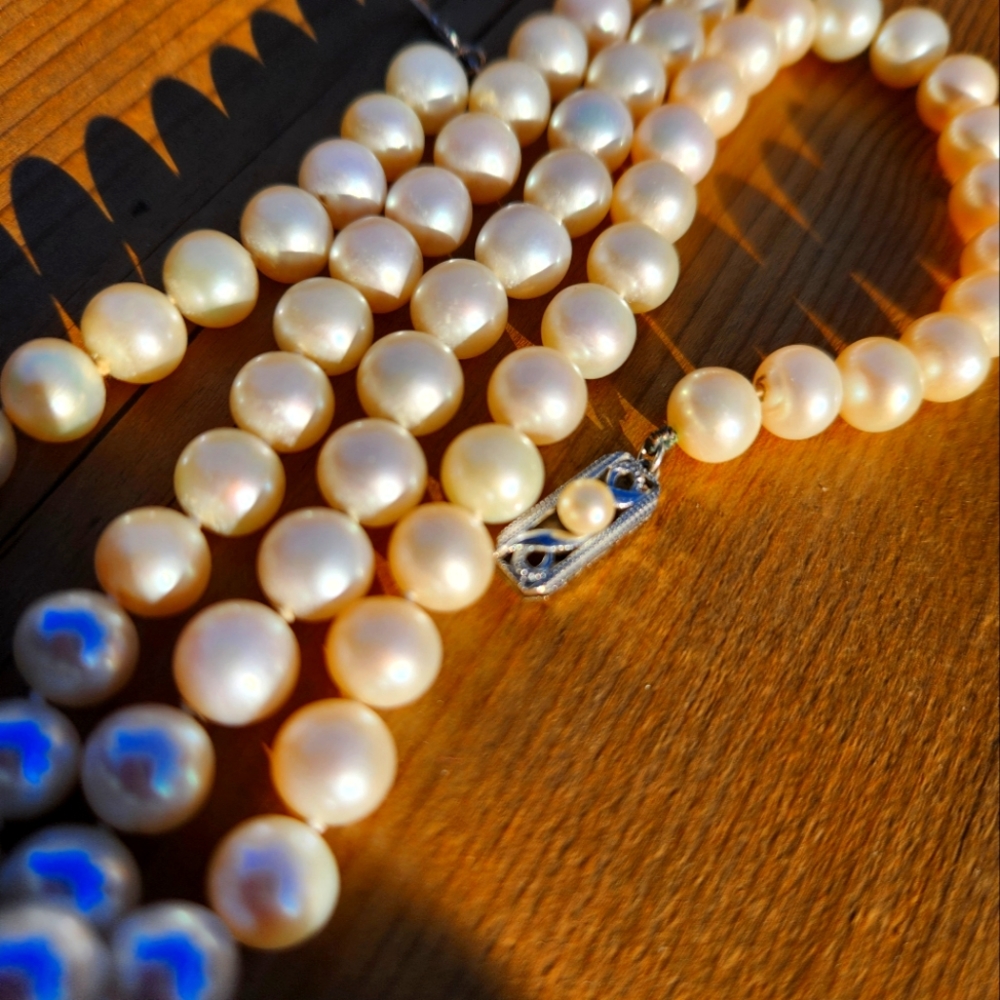 14k Opera Length Mikimoto Pearls 8mm LONG